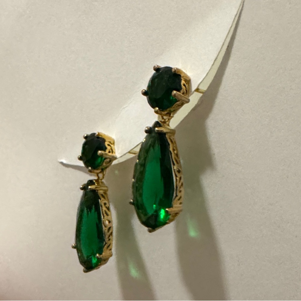 Emerald and Gold Drop Earrings